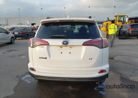 2016 Toyota Rav4 Le z USA, uszkodzony, nr VIN JTMZFREV4GJ070507